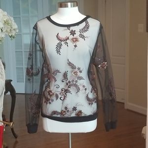 Flower embroidery top